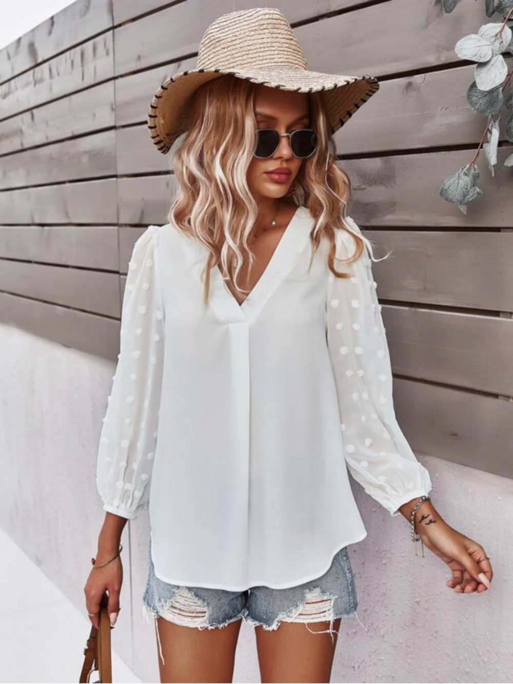 Women's White V-Neck Whimsical Blouse NWOT - Picture 7 of 13
